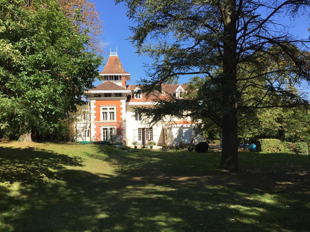 Le Chalet De Luxe Bed & Breakfast Saint-Severin Exterior photo